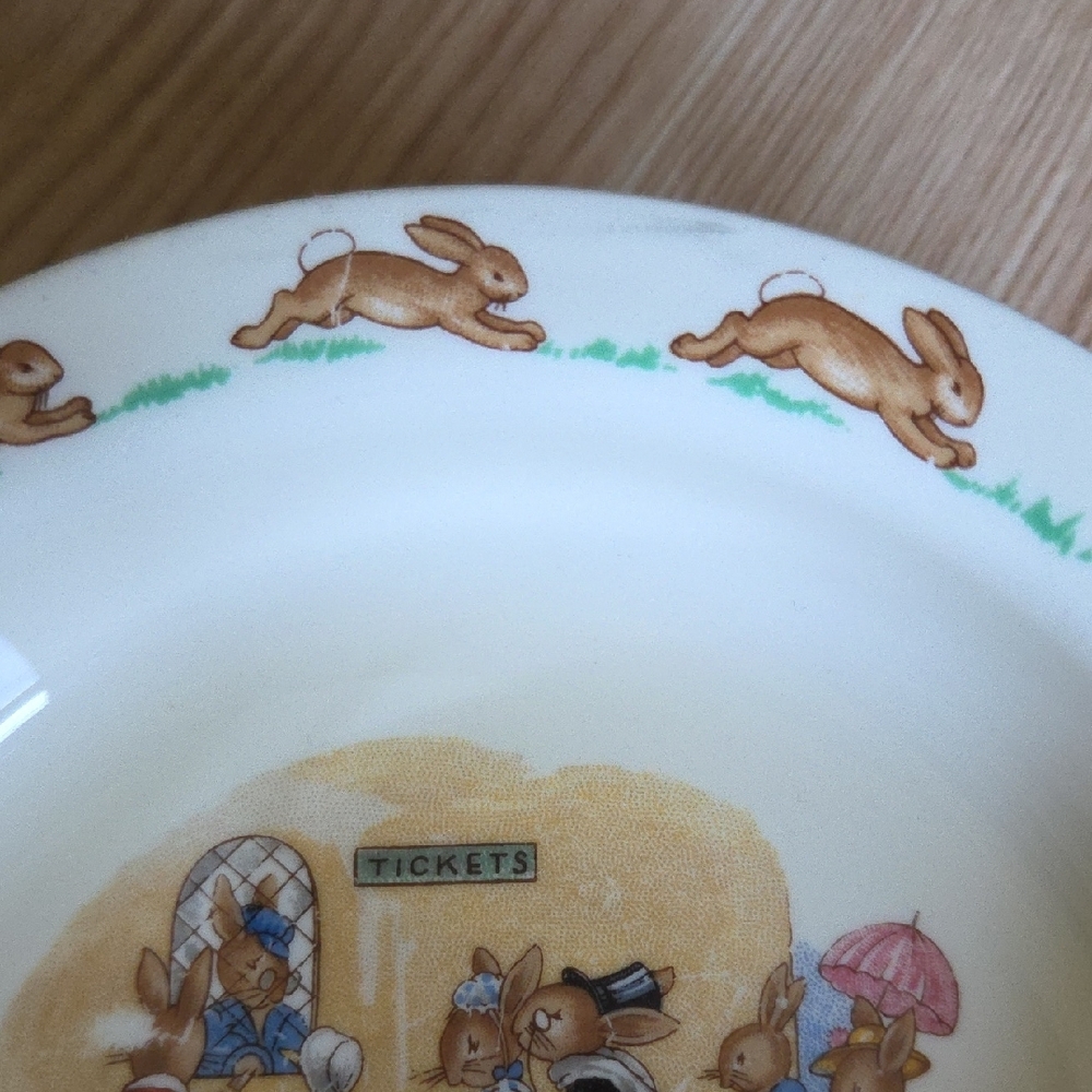 Royal Doulton Bunnykins Peter Rabbit Tickets Counter Children's Bowl - Picture 4 of 6
